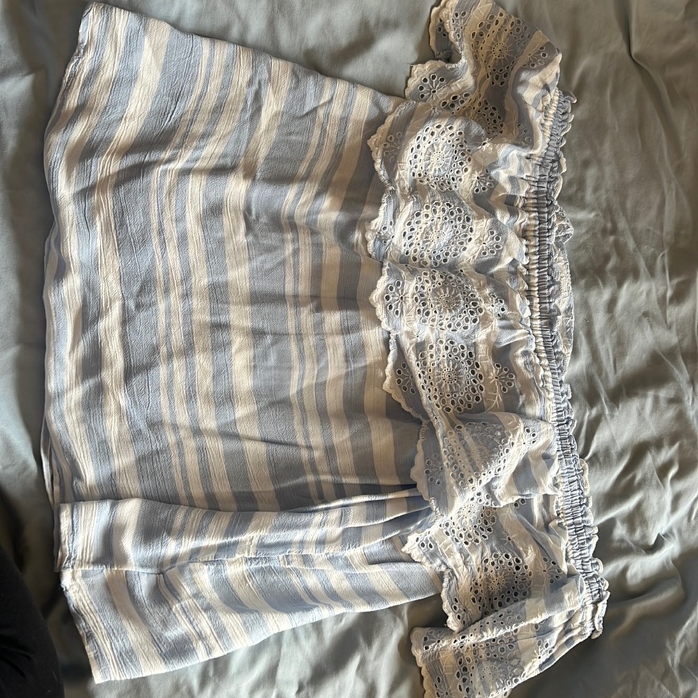 American Eagle off the shoulder top